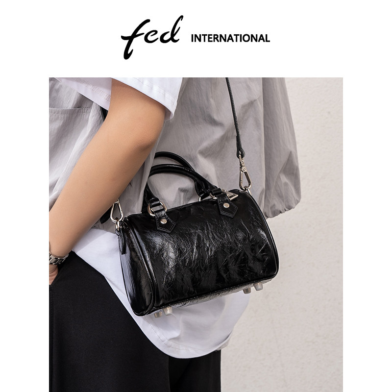 fed黑色油蜡皮波士顿包女手提单肩斜挎包高级感通勤枕头包BFA9257