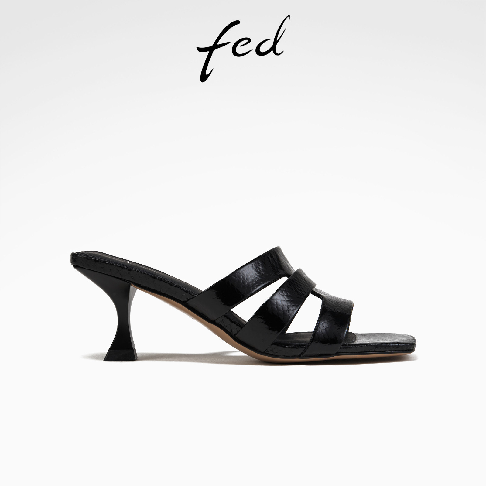 fed黑色亮皮方头凉拖女双细带
