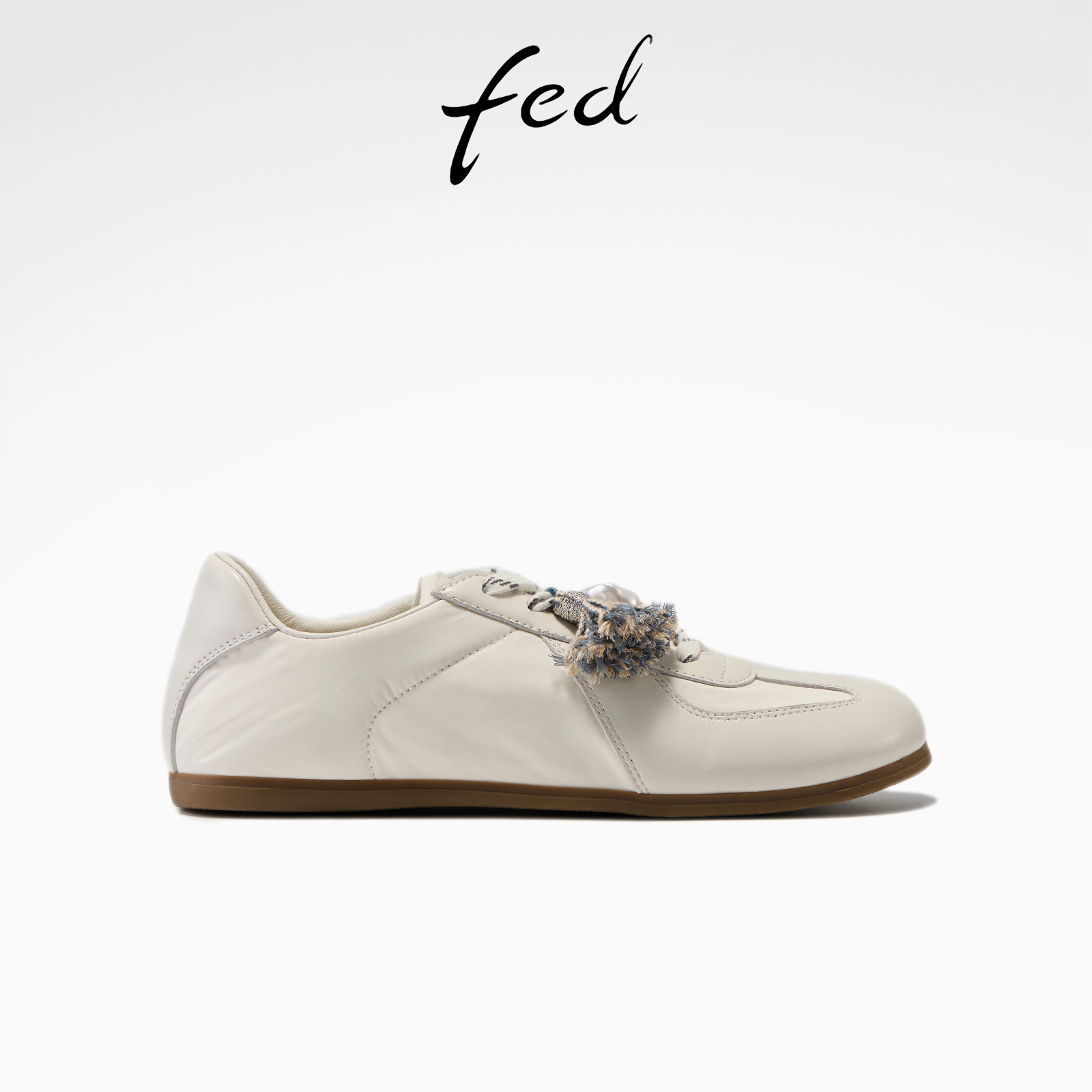 fed简约板鞋春季新款女鞋素履珠语德训鞋流苏吊坠休闲鞋女YAC006