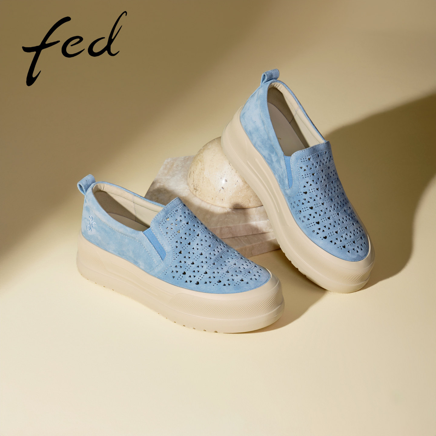 fed浅蓝色镂空乐福鞋女反绒皮