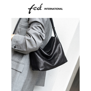 fed植鞣皮头层牛皮真皮女包单肩斜挎包休闲大容量水桶包BFA9013A