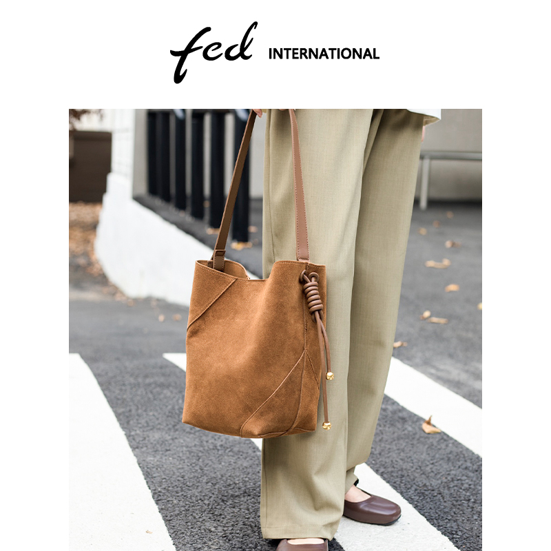 fed麂皮反绒磨砂皮单肩包简约时尚HOBO包大容量水桶包女BFA9097A
