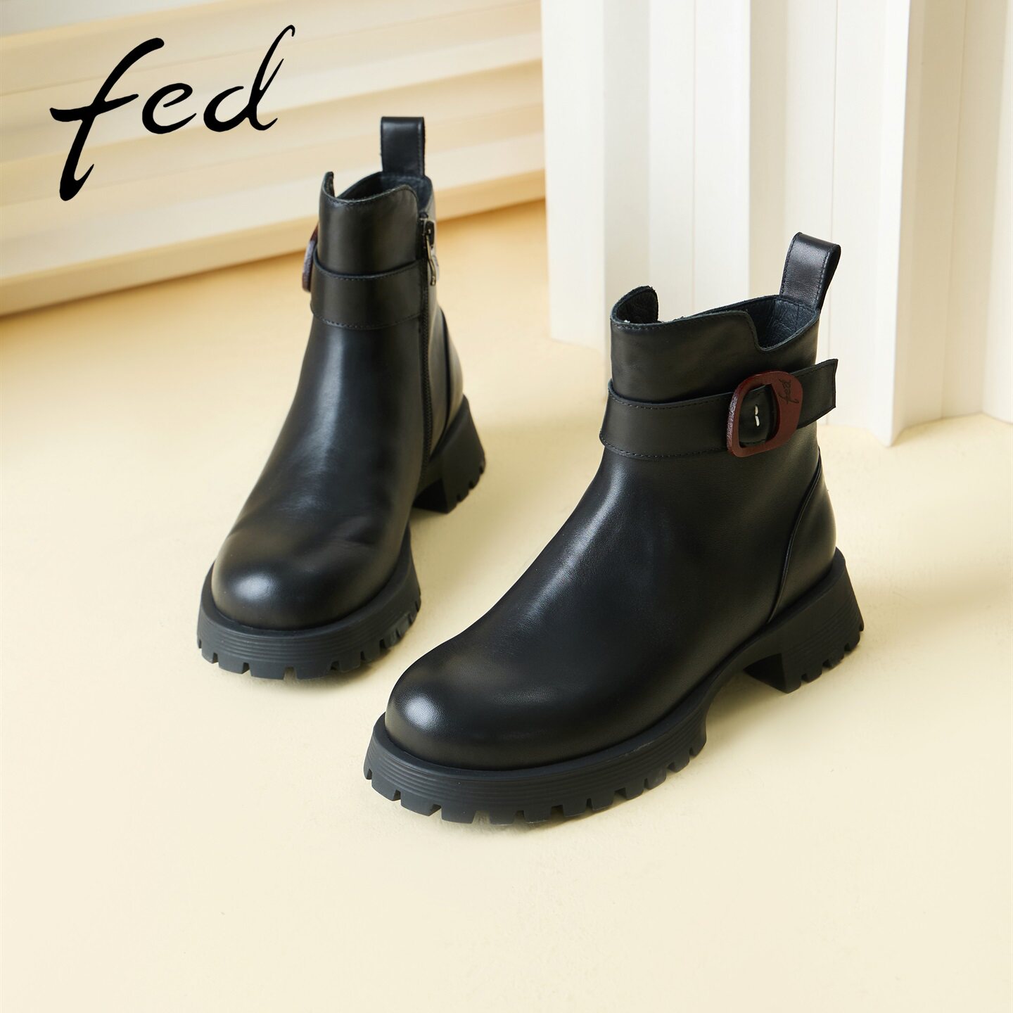 fed真皮增高粗跟侧拉链马丁靴