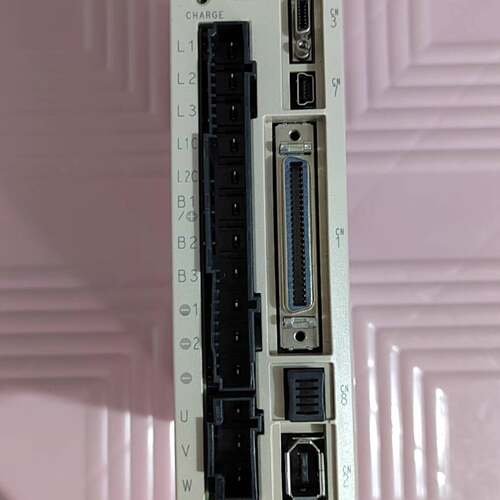可维修安川7系 SGD7S-1R6A00A002，详情见图实物拍照议价