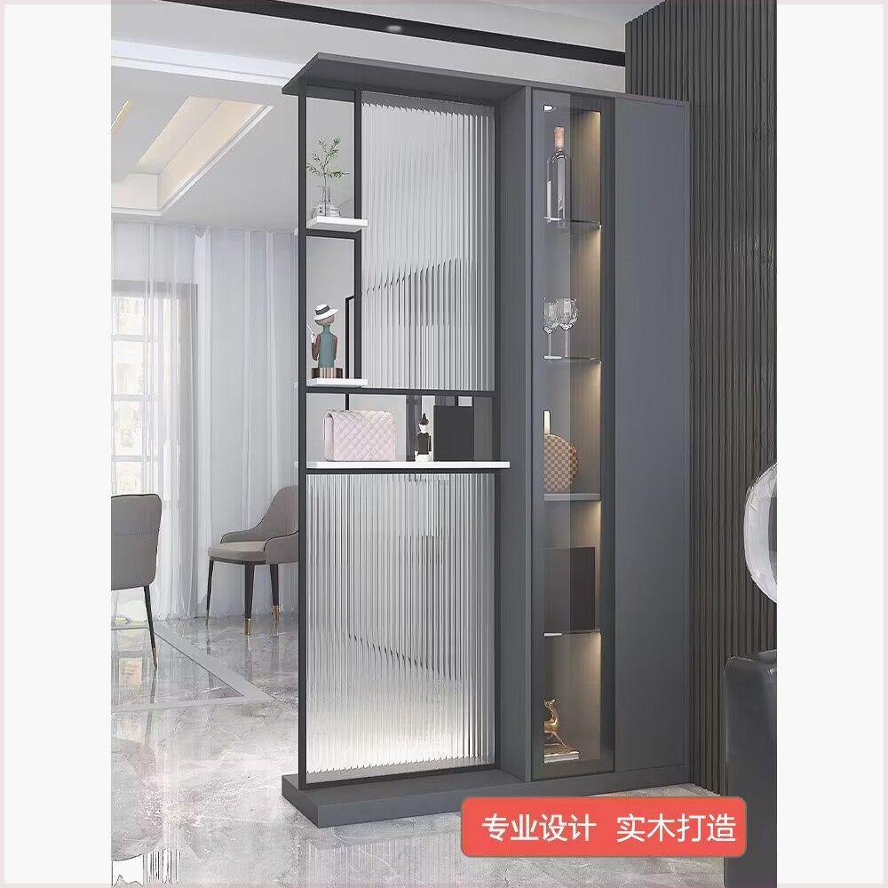 现代简约正对门玻璃隔断