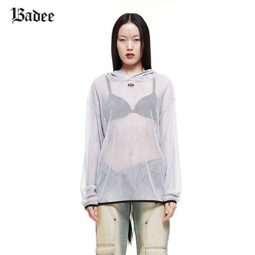 Badee缝标贴绣光泽感网眼轻薄连帽衫女士套头衫宽松休闲卫衣外套
