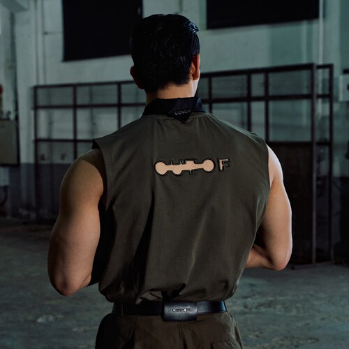 OUTOF - 款号147 镂空工艺刺绣LOGO 坎肩背心