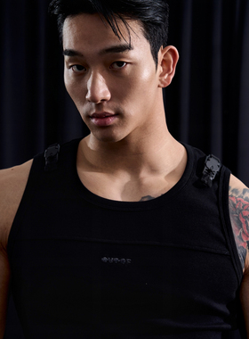 OUTOF - 款号68  工装锁扣螺纹户外运动健身休闲百搭紧身背心