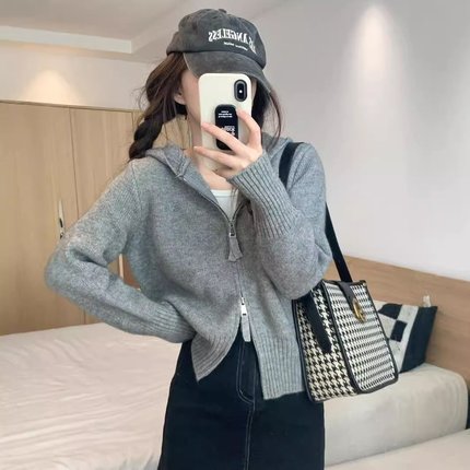 慵懒灰色拉链针织衫开衫女早秋新款修身短款连帽长袖毛衣外套上衣