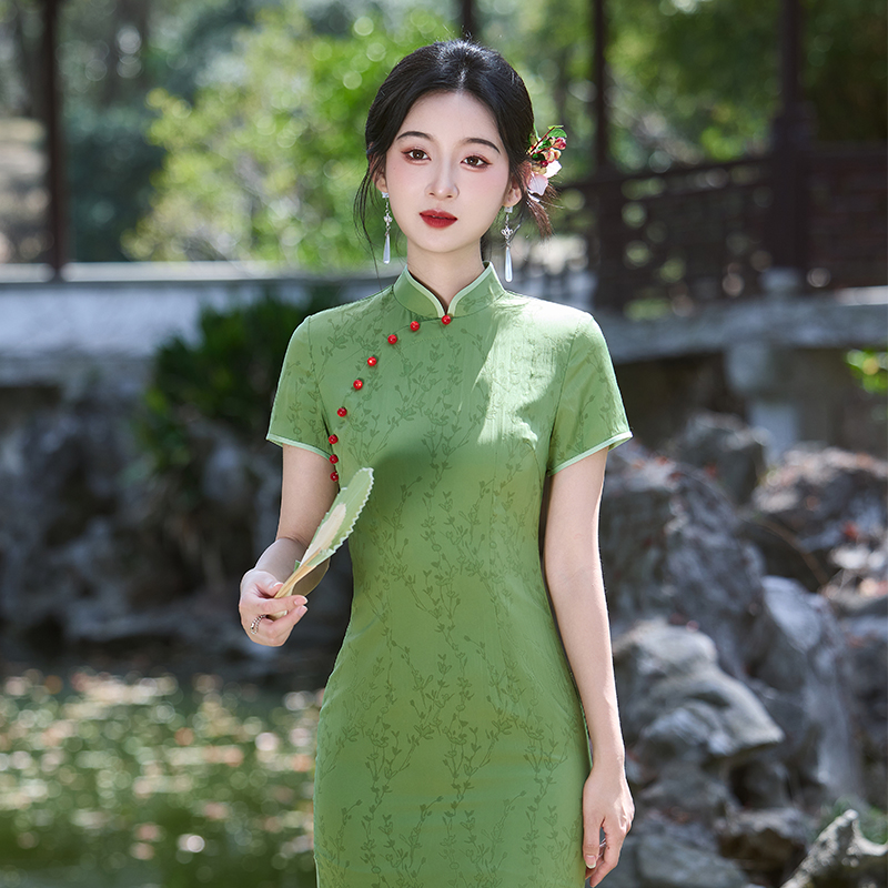 新中式旗袍改良版年轻款少女夏季绝美绿色连衣裙2025新款气质高端