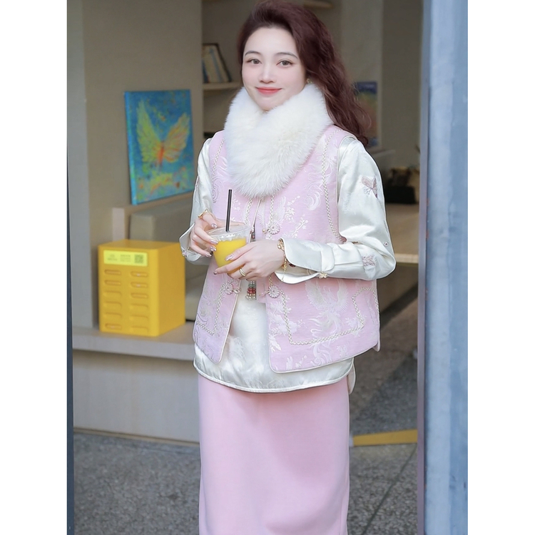 冬款时尚百搭显瘦重工刺绣加厚夹棉女马甲6837