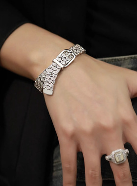 小众重工设计海浪人鱼表带扣手链女时尚个性气质百搭高级感手饰潮