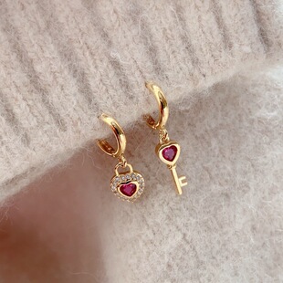 精致小锁钥匙耳扣小众设计气质红色心形耳坠法式复古名媛风耳钉