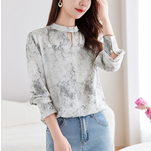12599750 邢康莉甄选 礼盒发货 轻奢真丝桑蚕丝弹力缎小衫