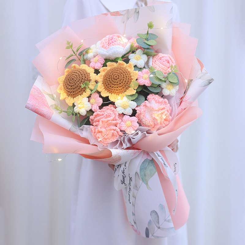生日礼物手工编织康乃馨玫瑰花束成品送男女朋友闺蜜长辈惊喜花束