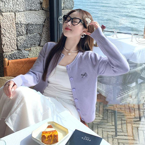 秋季松弛感穿搭毛衣针织开衫上衣