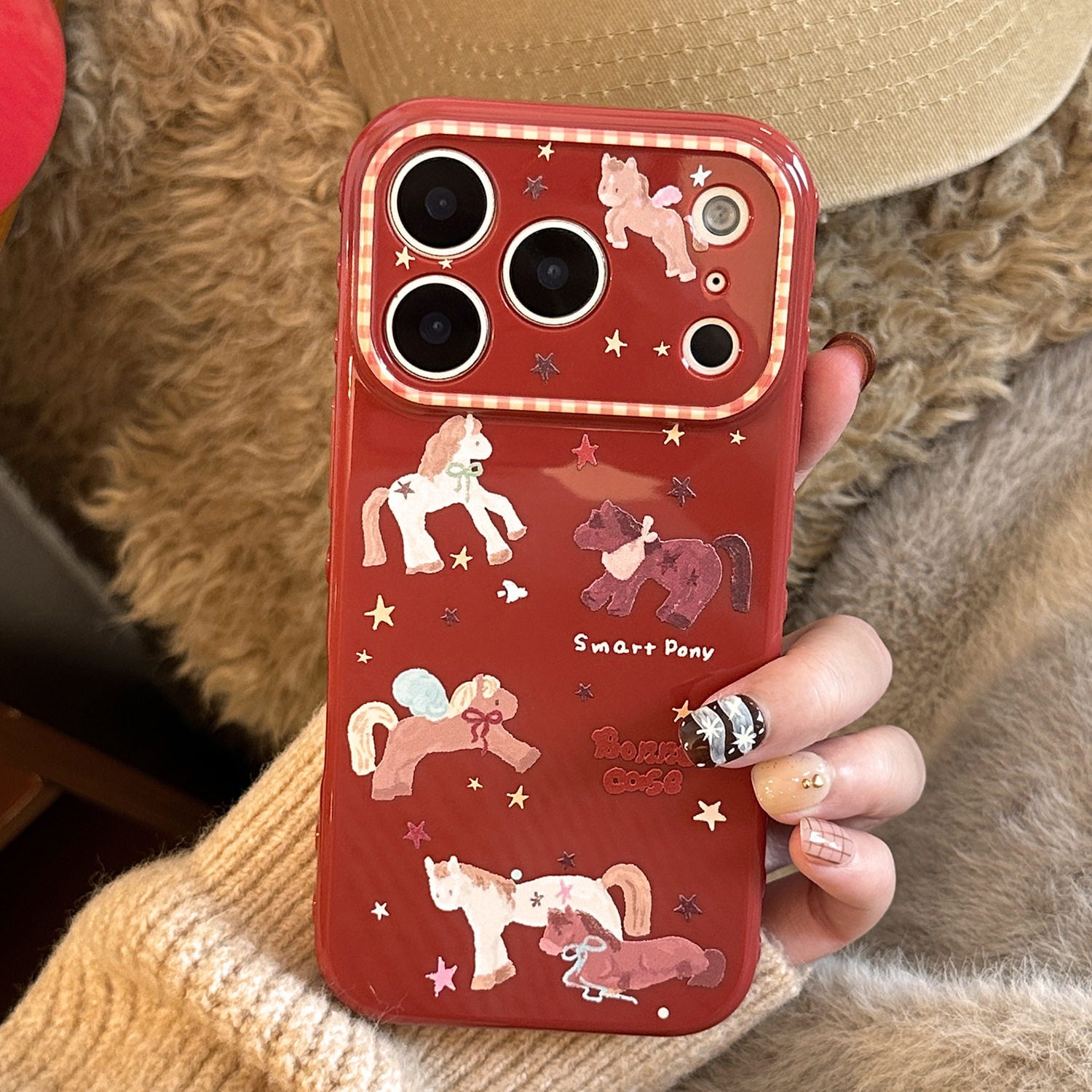 适用iPhone17Promax马年新款手机壳16Pro复古红色可爱小马苹果15创意涂鸦14Pro全包镜头Max爆款13新年手机壳