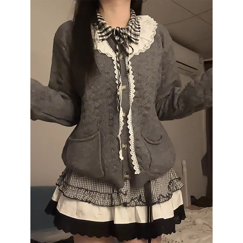 娃娃领毛衣女春秋慵懒可爱甜美蕾丝V领针织开衫外套日系温柔上衣