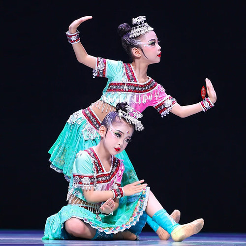 彝家妞妞舞蹈服儿童演出服舞台现代舞定制女裙小兰花奖独舞表演服