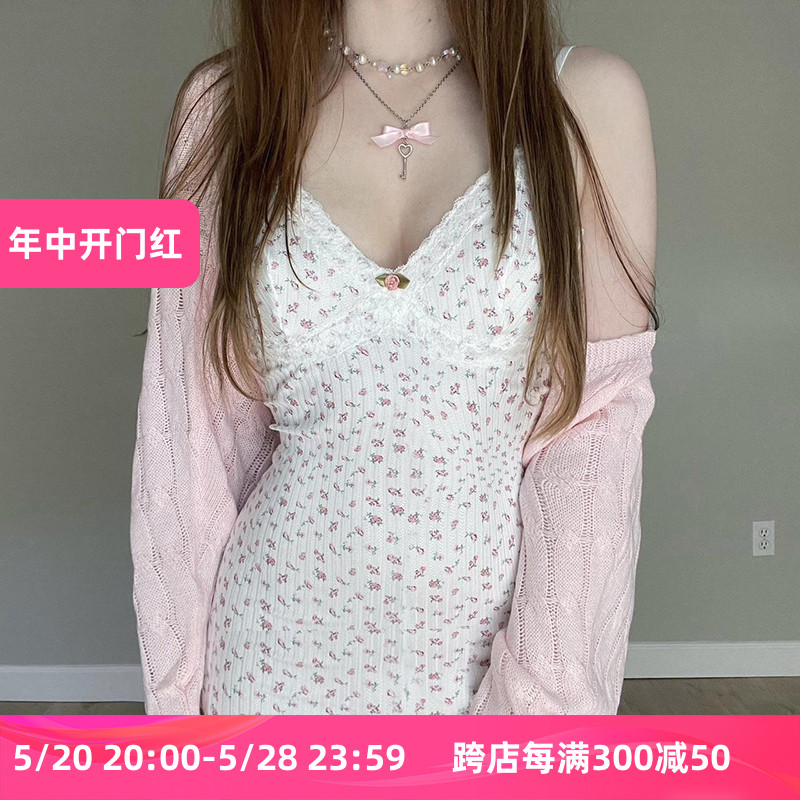 KINGGIRL法式甜心纯欲风小碎花V领蕾丝吊带裙肌理感修身包臀裙女 女装/女士精品 连衣裙 原图主图