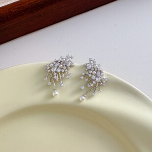 0178新款璀璨星云耳环何方白鸢尾方糖耳钉925银高级轻奢礼