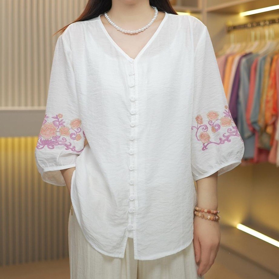 2026新款十三粒扣开衫绣花高级显瘦宽松版型五分袖V领女装小衫a8