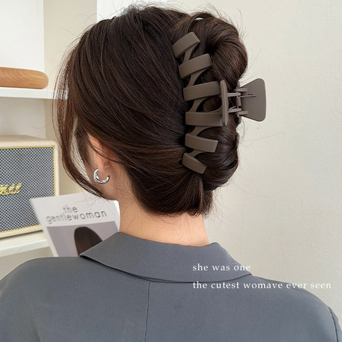 抓夹女夏天超大号高级感鲨鱼夹后脑勺2026新款发量多发夹夹子头饰 - 封面