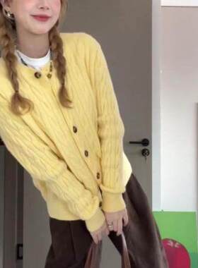 高级感黄色针织毛衣外套女春秋2025新款慵懒风外搭开衫短款小上衣