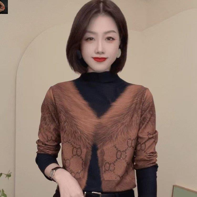 /临蔡女装高端设计感印花打底衫T恤