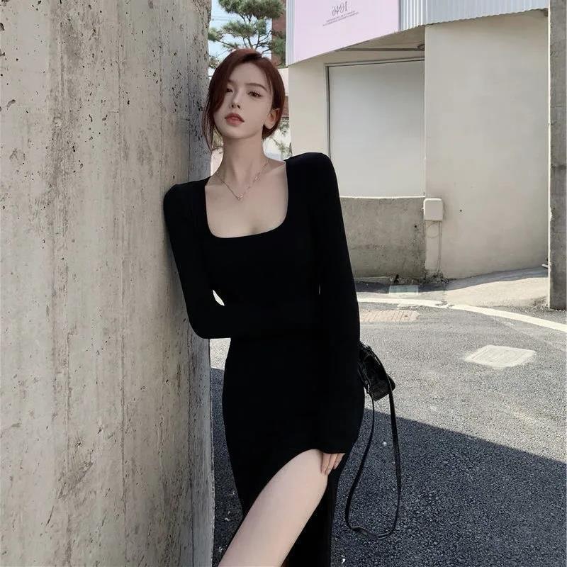 连衣裙女装黑色紧身包臀打底中长裙2022秋冬新款气质百搭方领裙子