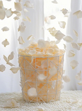 假花瓣白色仿真玫瑰花瓣结婚场景氛围布置婚礼现场手撒花装饰道具