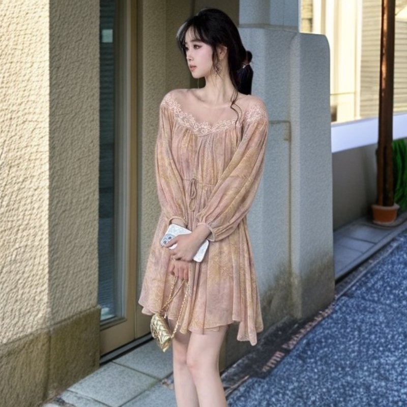 一字肩纯欲风宽松遮肚子显瘦雪纺度假裙子超仙系带连衣裙女夏新款