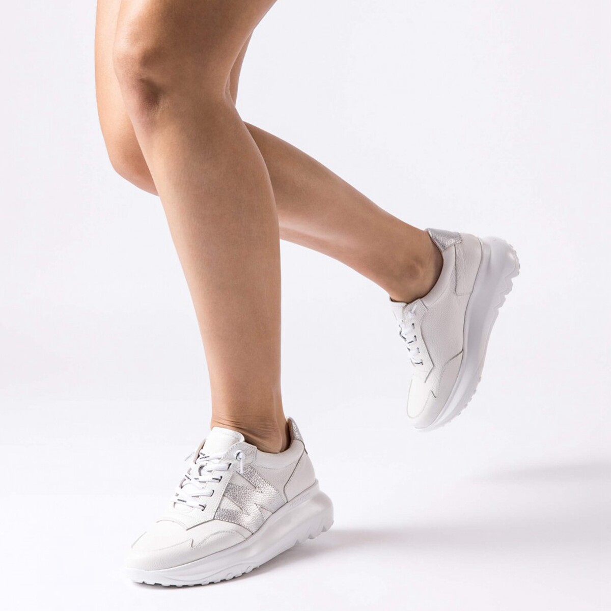 WONDERS厚底超轻舒适休闲鞋