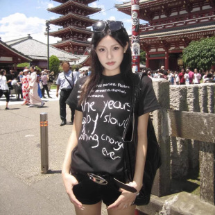 大码美式复古正肩T恤字母标语短袖女街头辣妹修身显瘦圆领上衣潮