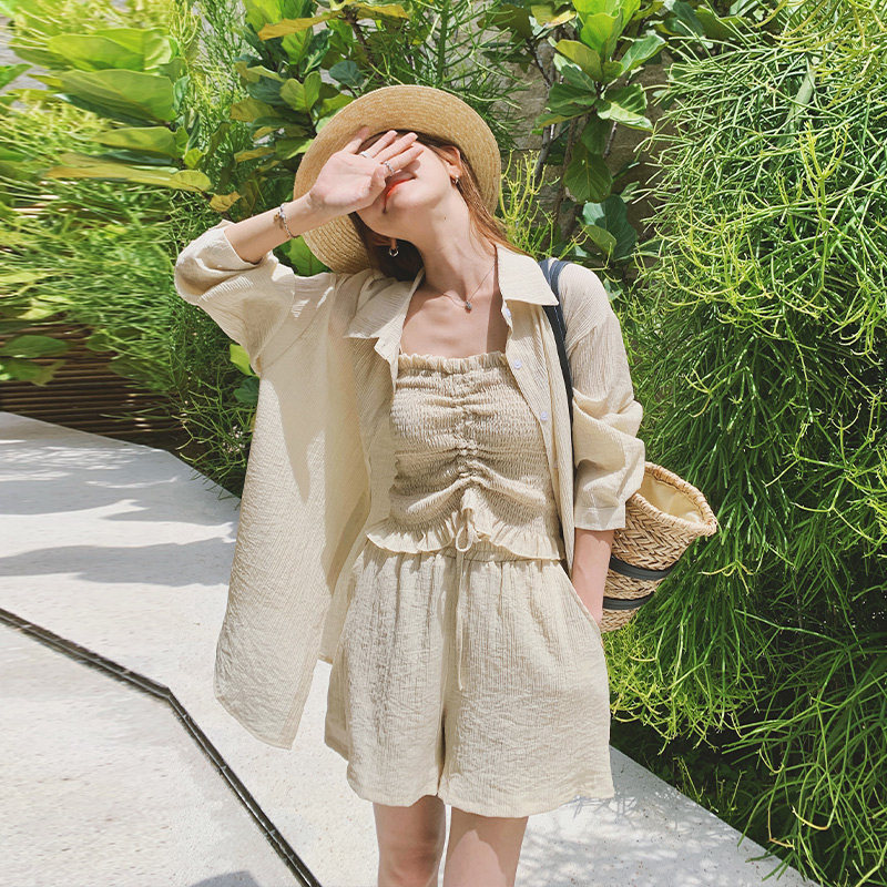 肌理感防晒衫套装女夏季2023新款长袖防晒衣内搭小吊带短裤三件套