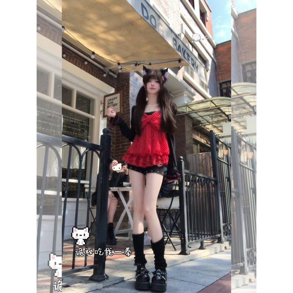 东京猫猫  日系甜酷风慵懒可爱红色波点吊带上衣+黑色短开衫套装