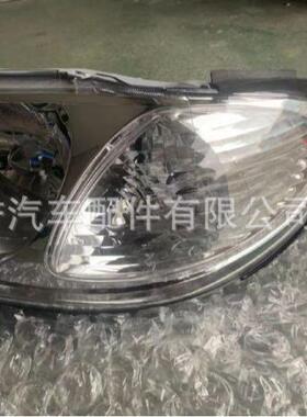 适用于尼桑2004阳光前大灯中东款L:26060-8N725/R:26010-8N725