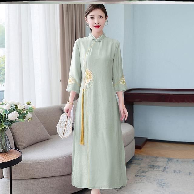 2022年新款春装茶服复古日常裙子