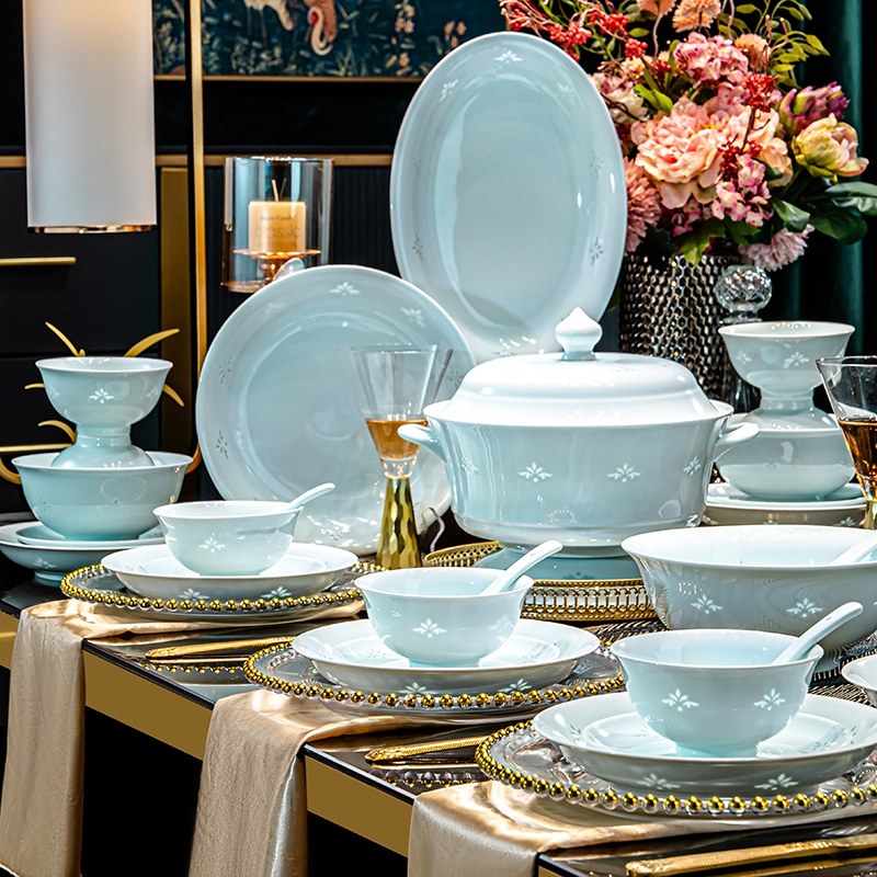 景德镇青瓷玲珑餐具套装家用餐具碗盘组合高档轻奢餐具整套碗碟