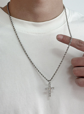 满钻十字男士项链钛钢合金百搭男款链子配饰嘻哈痞帅男生饰品