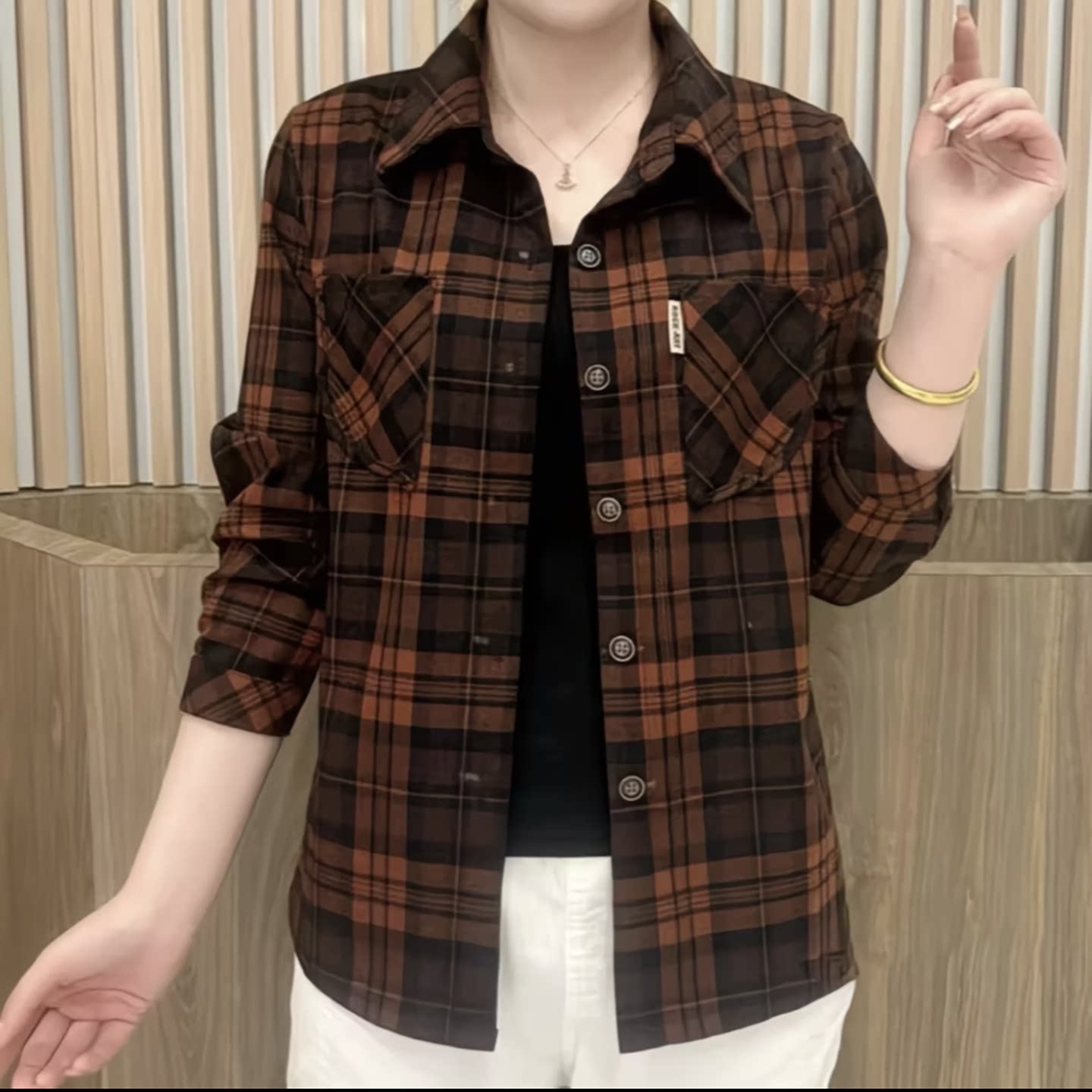 惟珍仓女装2026新款女士格子衬衫翻领洋气中年妈妈装时尚长袖衬a3