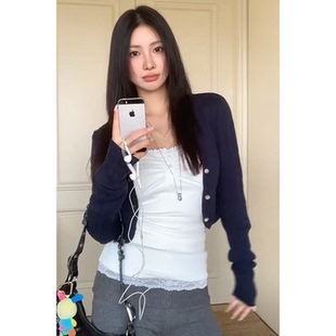 纯欲风辣妹白色无袖褶皱蕾丝拼接修身抹胸藏青色麻花针织开衫套装