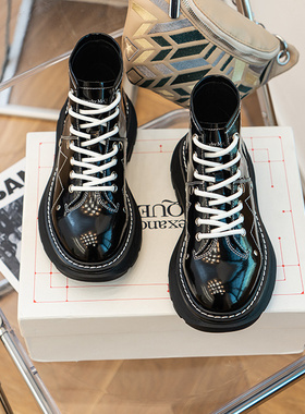 「鞋登」2025新款短靴女帕特里克麦昆厚底英伦风加绒黑色马丁靴女