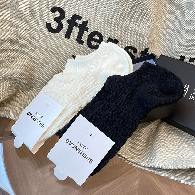 吕大师高品质麻花刺绣袜子