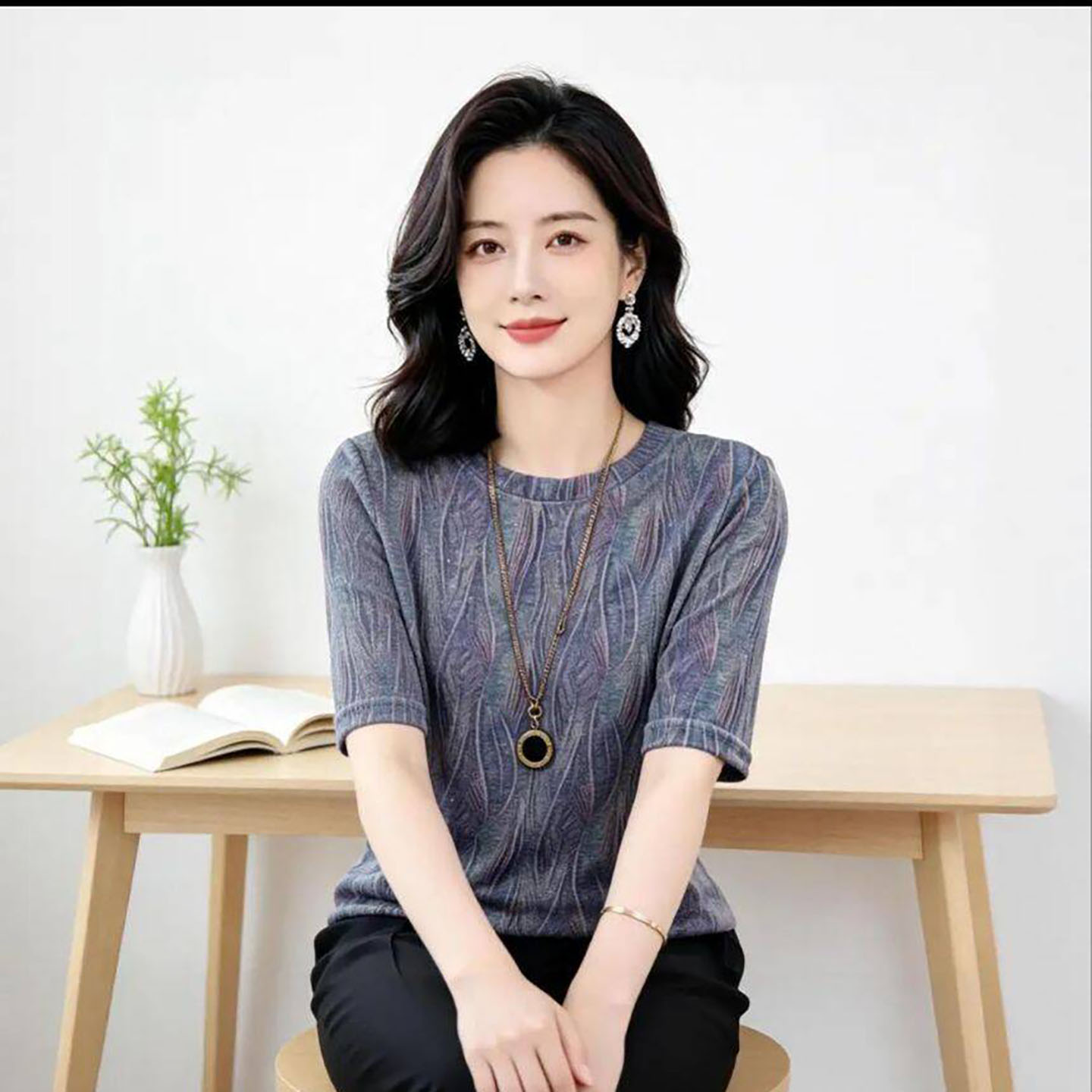优麦汇女装肌理感烫金短袖小衫夏季女士款弹力中袖上衣百搭妈妈a9