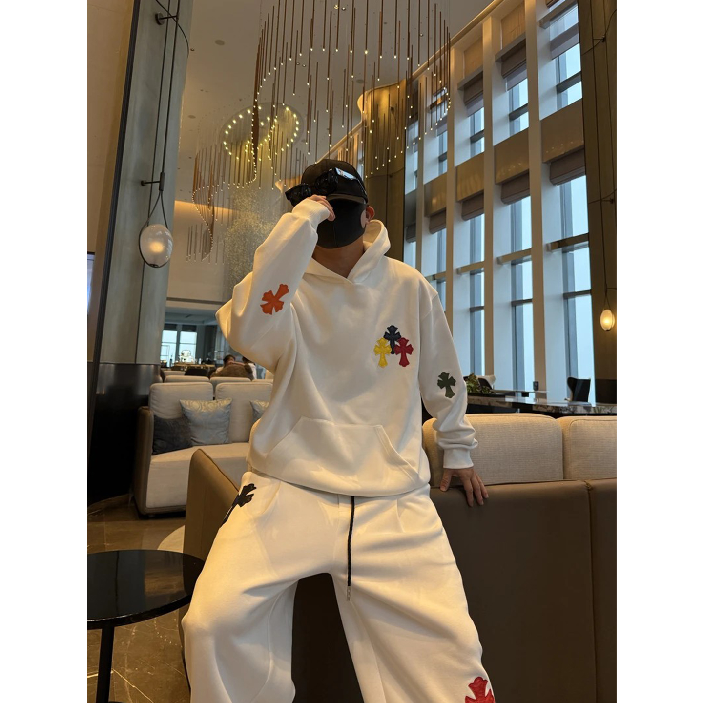 彩色十字架贴布绣休闲运动套装