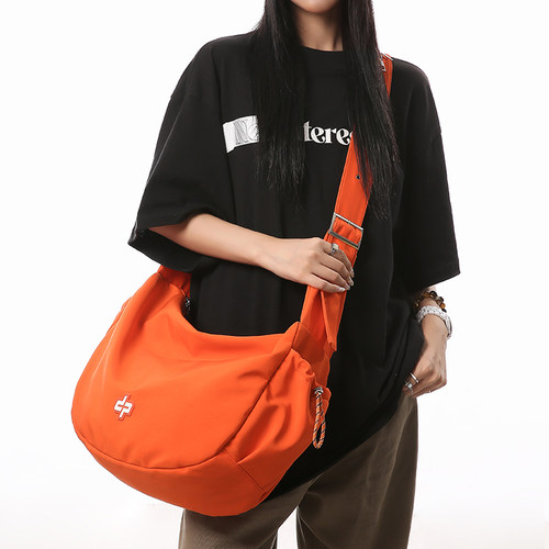 花儿与少年同款斜挎包饺子包女