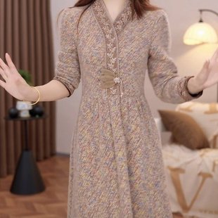 一件代发直播爆款时尚优雅气质修身加厚保暖中长款连衣裙冬季新款