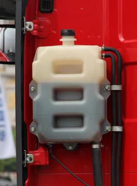 解放J6配件原厂水箱付水箱大J6P膨胀水箱领航版副水箱1311020-76