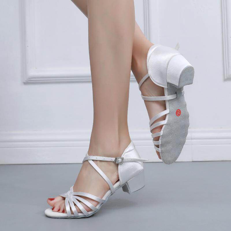 女童高跟舞蹈鞋软底考级拉丁跳舞鞋女孩钻扣真丝白色夏季拉丁舞鞋